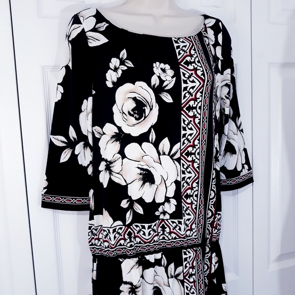 White House Black Market Dress  Black and White Floral 3/4 Sleeves Size Small - Picture 2 of 10